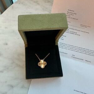 Van Cleef & Arpels Vintage Alhambra Pendant - 18k yellow gold